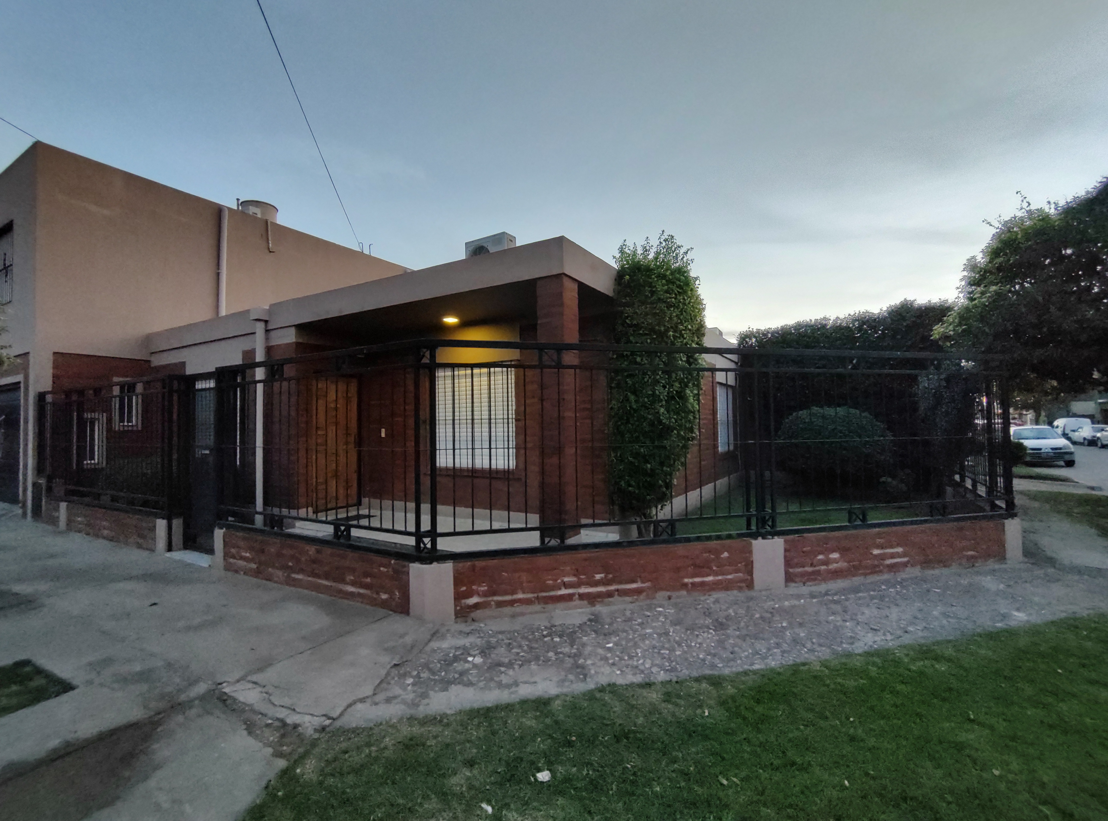 Casa – 4 dormitorios - Piscina - Quincho con parrilla
